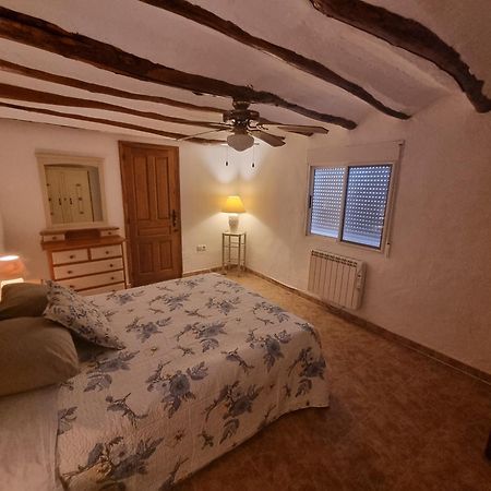 Casa Arriba Village House In Zarra Bagian luar foto