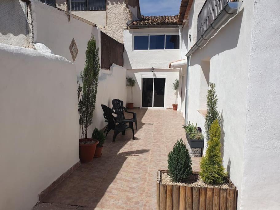 Casa Arriba Village House In Zarra Bagian luar foto