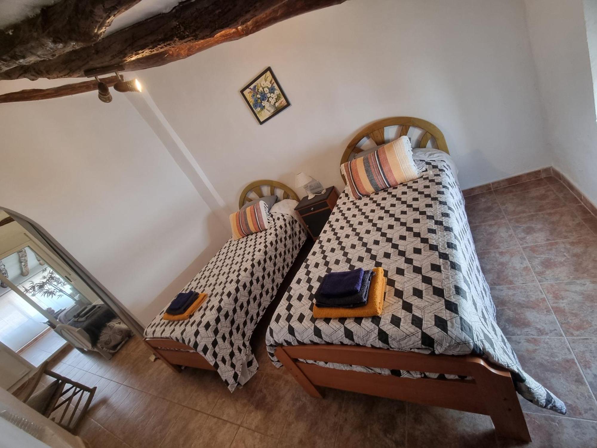 Casa Arriba Village House In Zarra Bagian luar foto